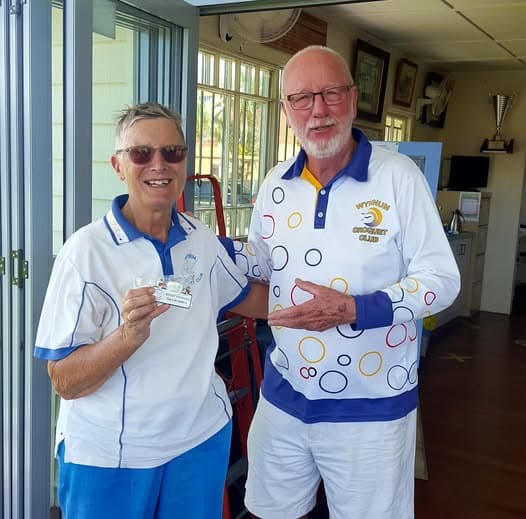 Wynnum Life Member Wendy Snowdon receives badge of honour