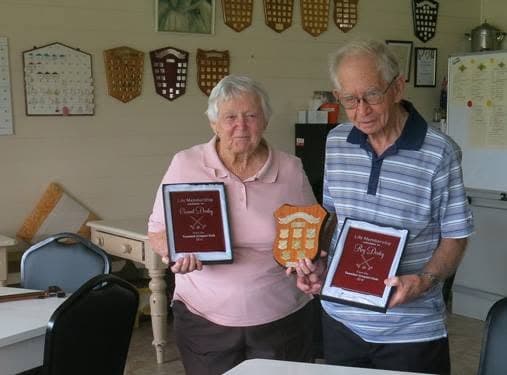 Roy and Carmel receive Life Member plaques