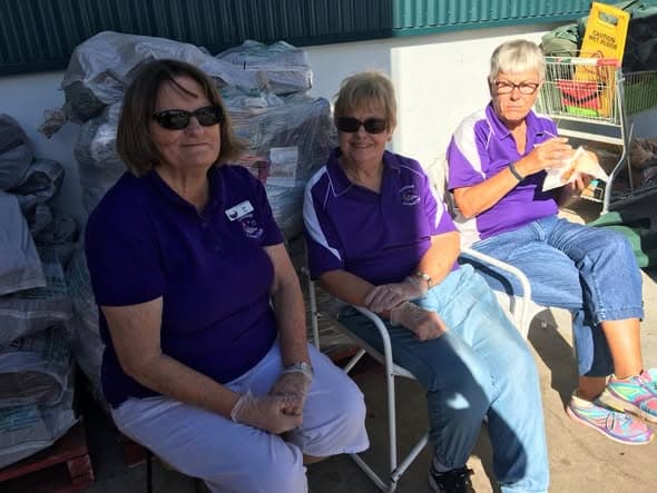 Coolum Croquet Club sausage sizzle at Noosa Bunnings, with last orders called