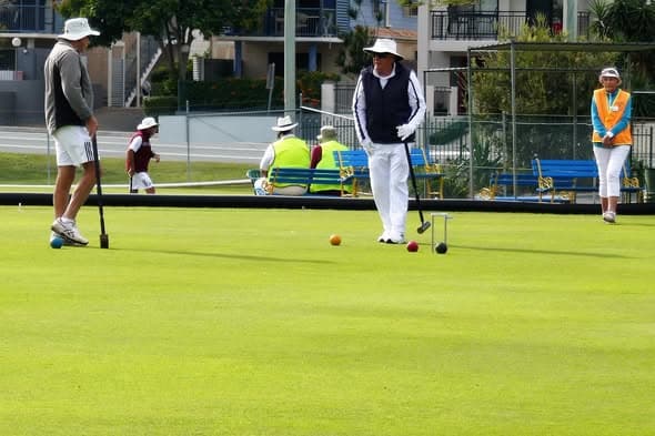 Judy referees Croquet Australia Qld qualifier at Eildon