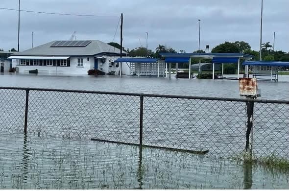 Eildon Croquet Club donates $500 to flood-affected clubs, plus one more from Eildon