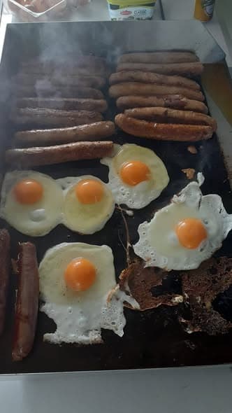 Big cooked breakfast at Eildon social play
