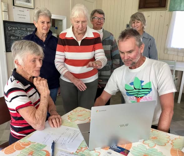 Dalby Croquet Club boosts online presence with new Chromebook