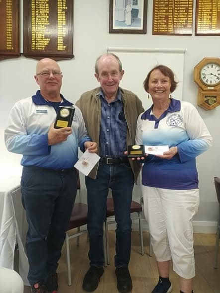 Winners at CAQ 6+ golf doubles celebrate centenary
