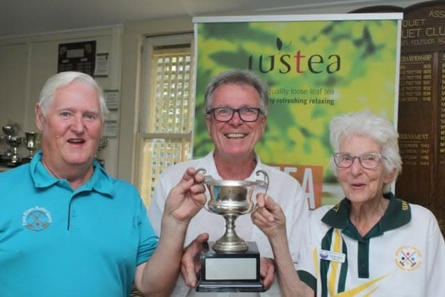 Heather Smith and Lindsay David win Graceville's Pitter Cup; Tennyson Bear promotes club