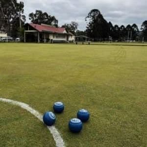 Commonwealth Games bowler practises on Graceville lawns