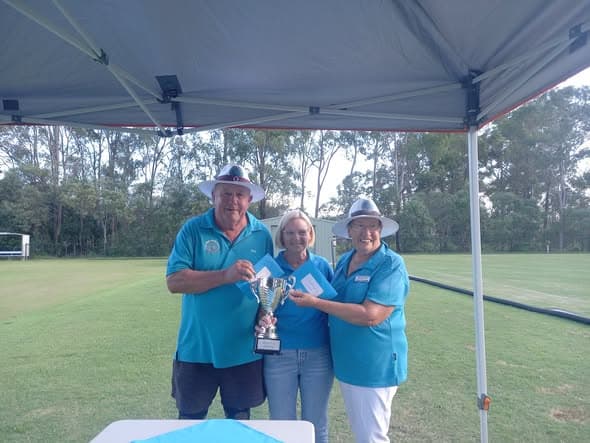 Lesley and Richard win Mt Warren Chempro Cup