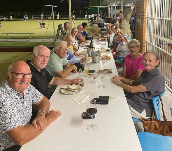 Windsor members enjoy dinner at neighbouring Bowls Club
