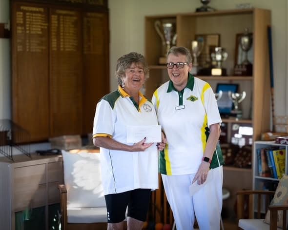 Elaine Berridge wins Graceville Golf Singles