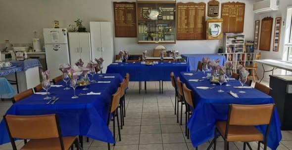 Easter lunch celebrated at Burleigh Heads Palm Beach