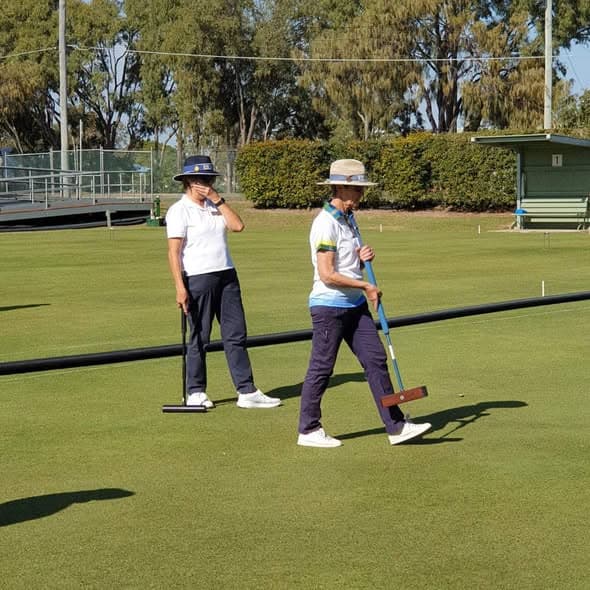 Eildon Division 3 wins Sunday pennants against East Brisbane; members show off arts and crafts