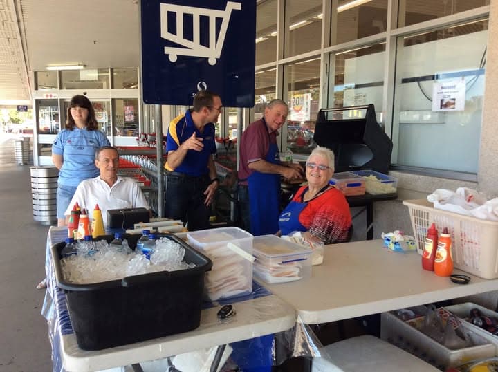 Thanks to sausage sizzle helpers at Gladstone