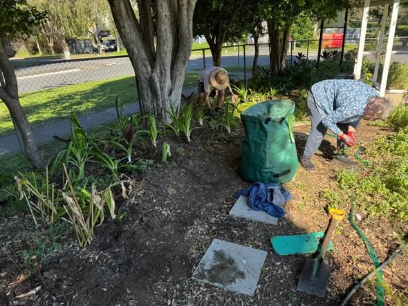 Club members keep McIlwraith gardens weed-free