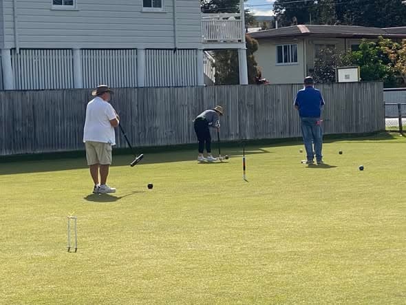 Windsor's August Golf Brooch decided across three blocks