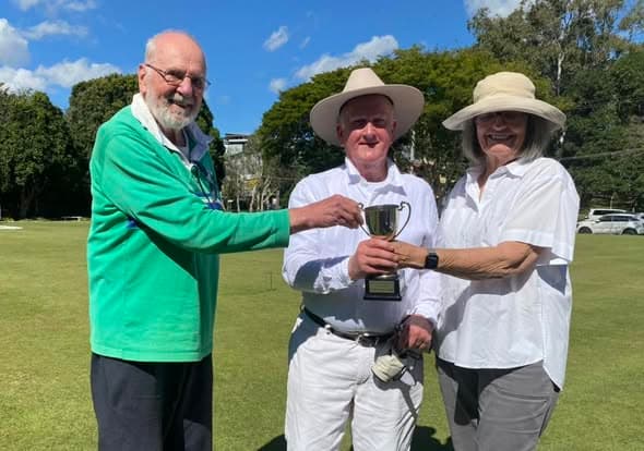 Dalton and Searle win Second Level Doubles