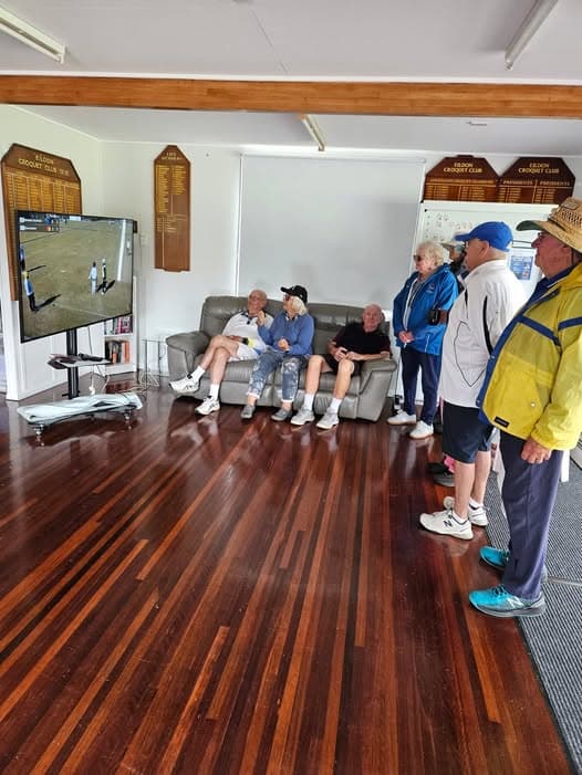 Eildon players cheer on Bob and Cathy at Interstate Shield