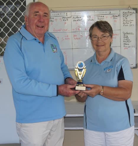 Ann Rawding wins plate, and World Croquet Day at Burleigh Heads Palm Beach